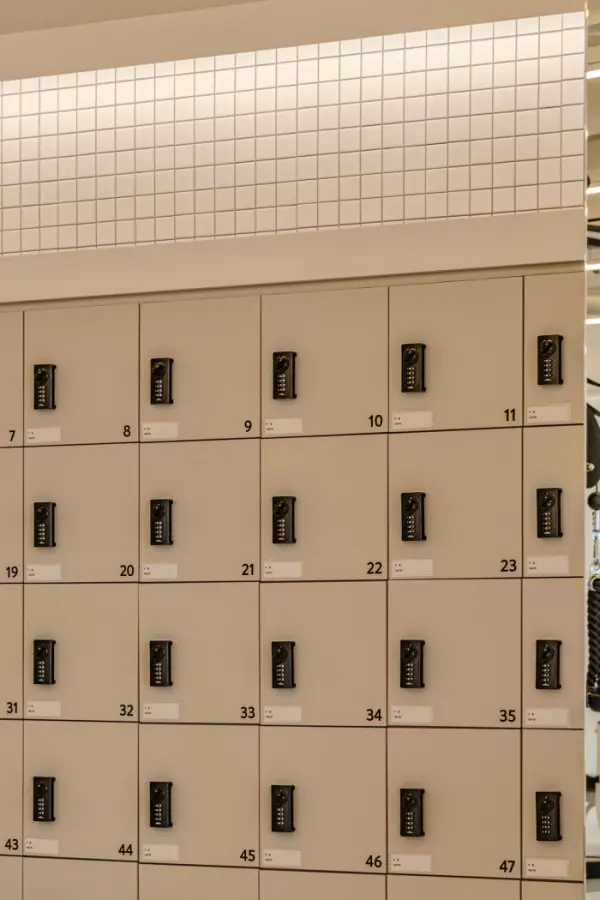 디지털 잠금장치 적용 미니멀 락커 디테일